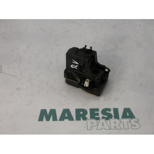 Renault - Megane Scenic - Front door lock mechanism 4-door, right