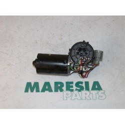 Renault - Megane Scenic - Front wiper motor