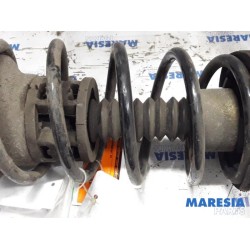 Renault - Megane Scenic - Front shock absorber rod, right