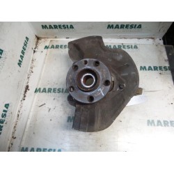 Citroen - C8 - Fusee links-voor