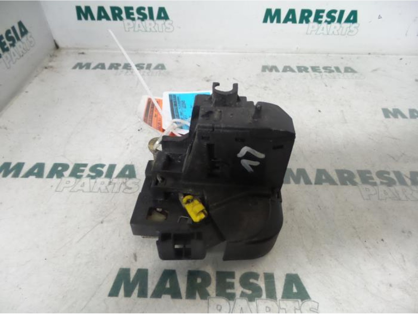 Renault - Megane Scenic - Door lock mechanism 4-door, front left