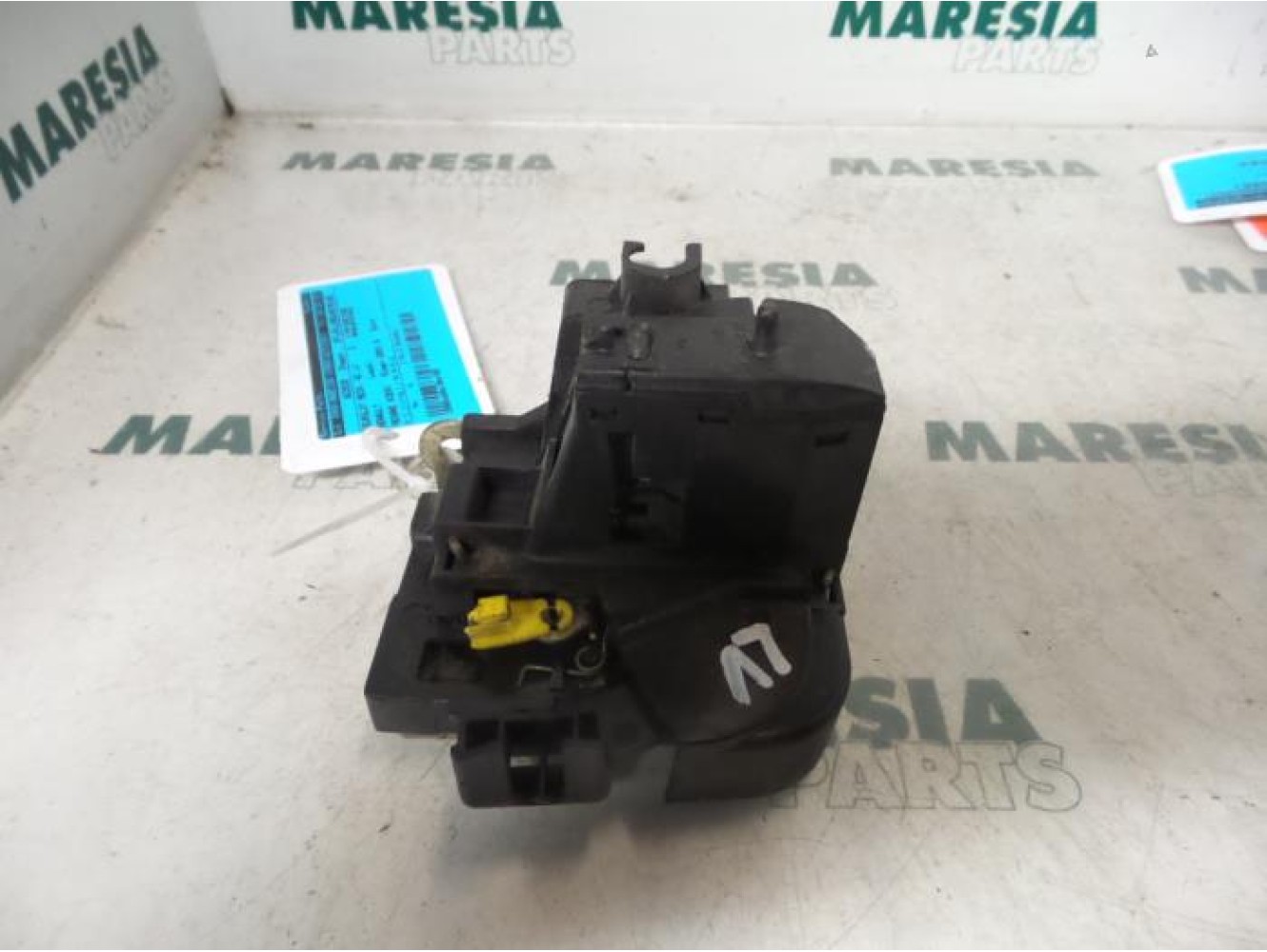 Renault - Megane Scenic - Door lock mechanism 4-door, front left