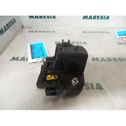 Renault - Megane Scenic - Door lock mechanism 4-door, front left