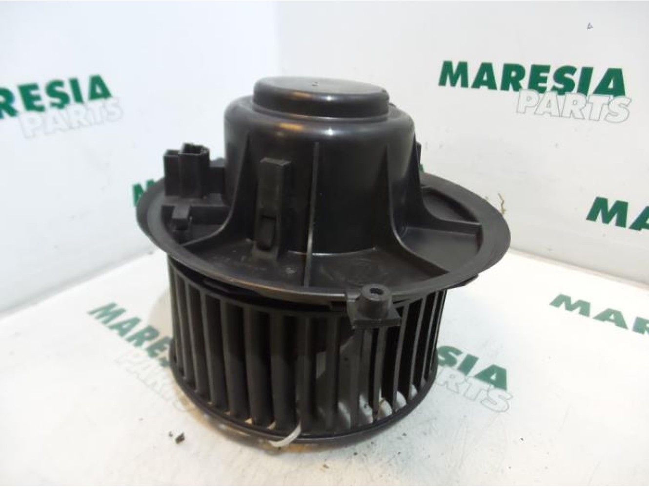 Alfa Romeo - 156 - Heating and ventilation fan motor