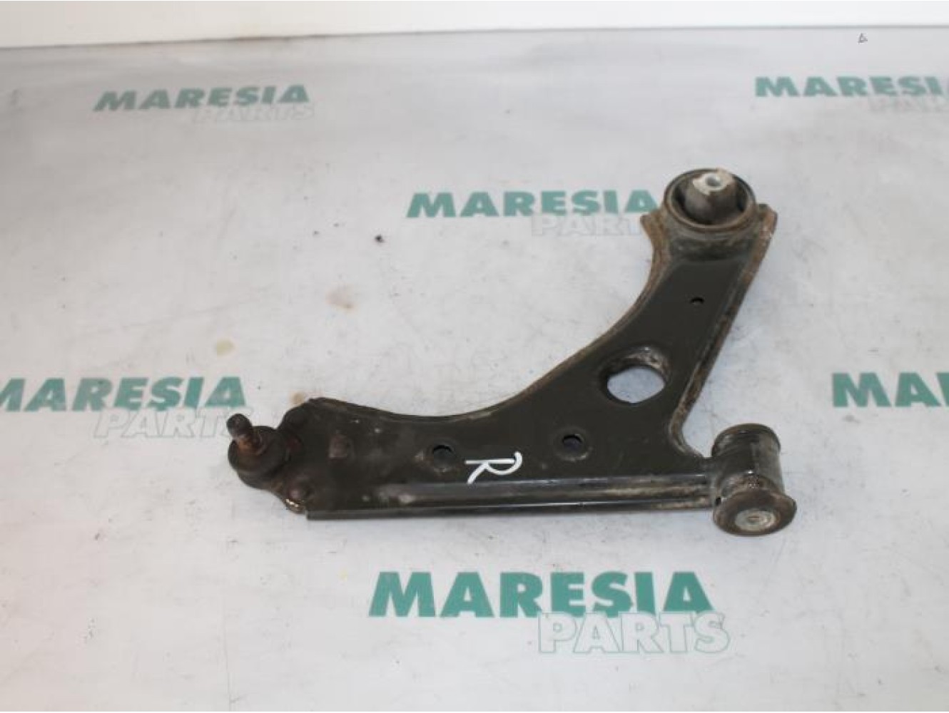 Fiat - Punto - Front lower wishbone, right
