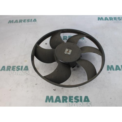 Renault - Megane Scenic - Kühlgebläse Motor