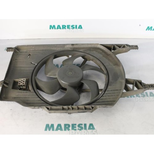Renault - Laguna - Fan motor