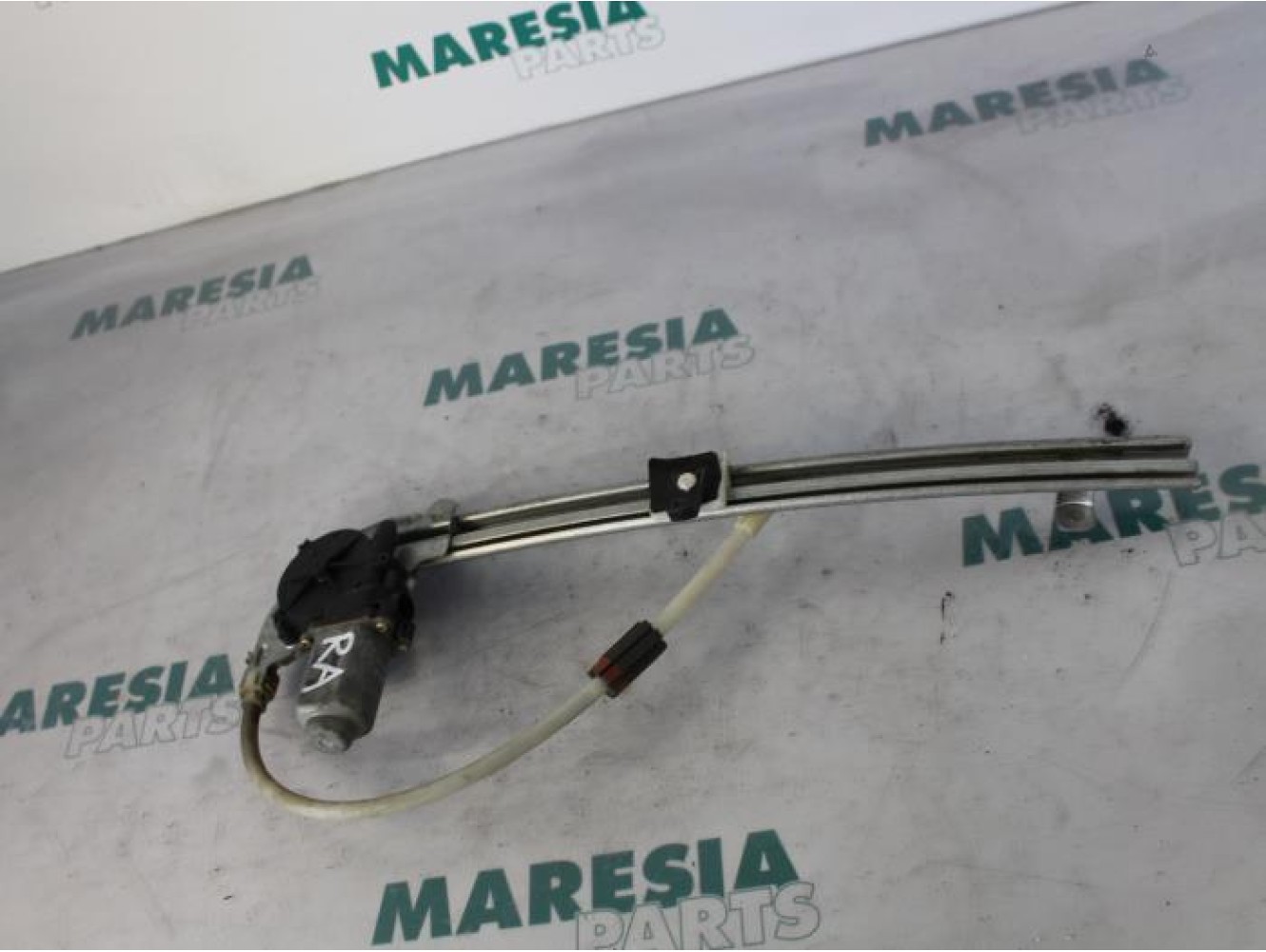 Renault - Laguna - Rear door window mechanism 4-door, right