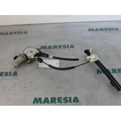 Alfa Romeo - 147 - Rear door window mechanism 4-door, right