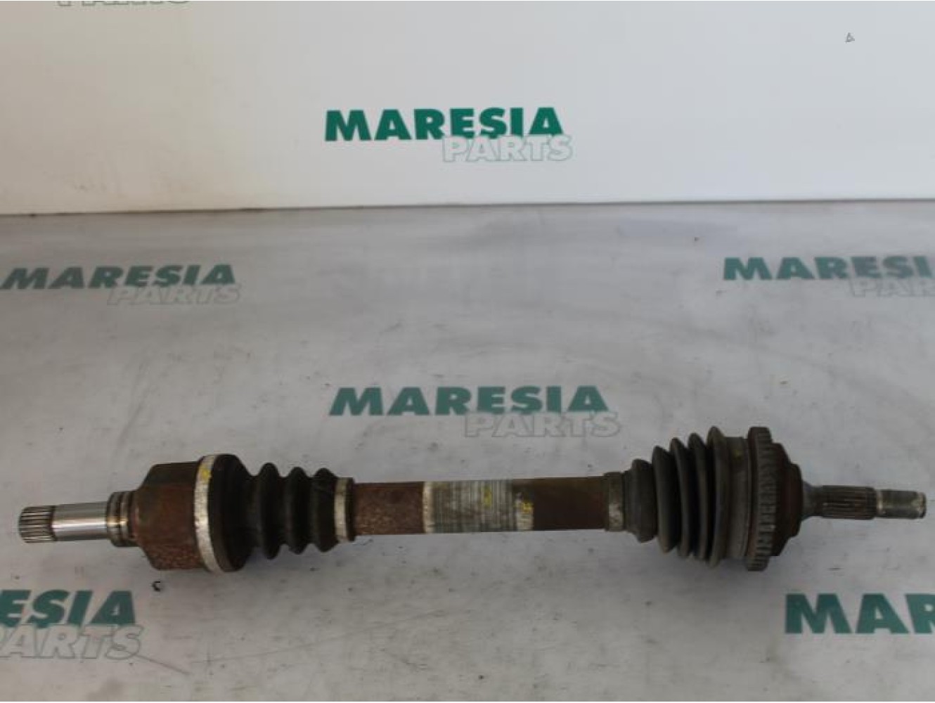 Peugeot - 206 - Aandrijfas links-voor