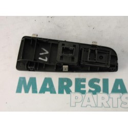 Fiat - Punto - Multi-functional window switch