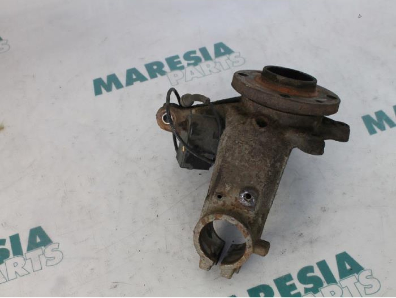 Peugeot - 206 - Knuckle, front left