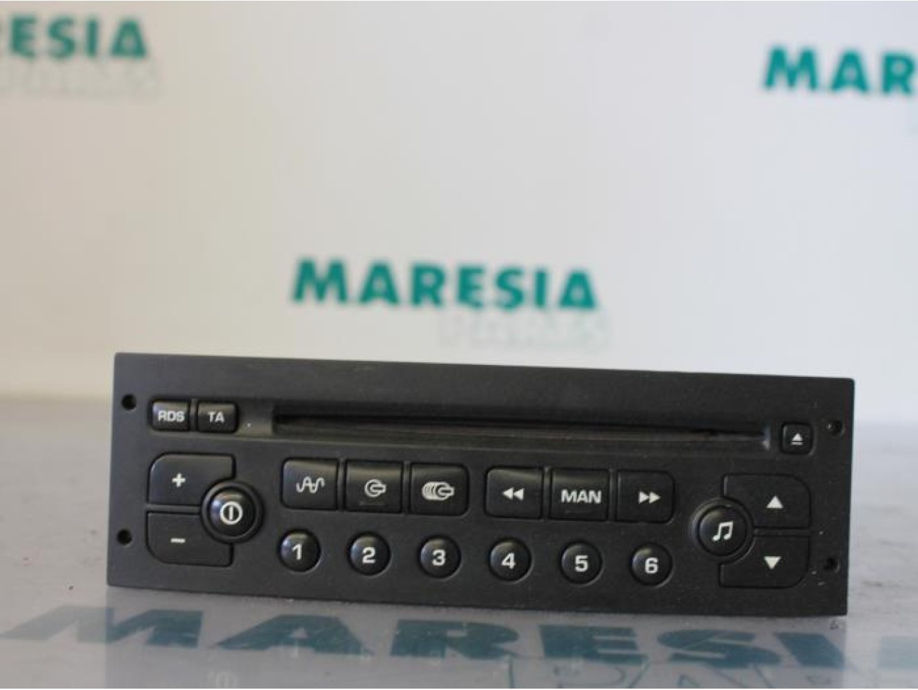 Peugeot - 206 - Radio CD player