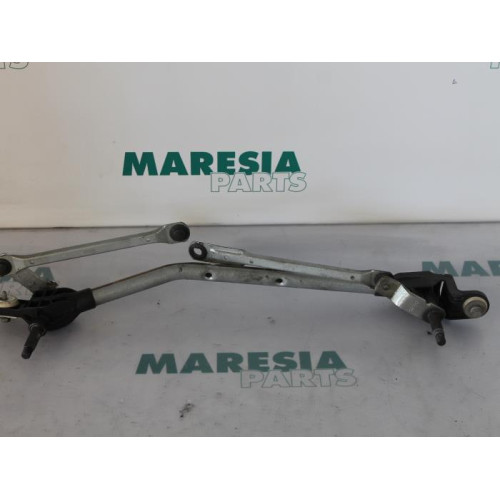 Renault - Megane - Wiper mechanism
