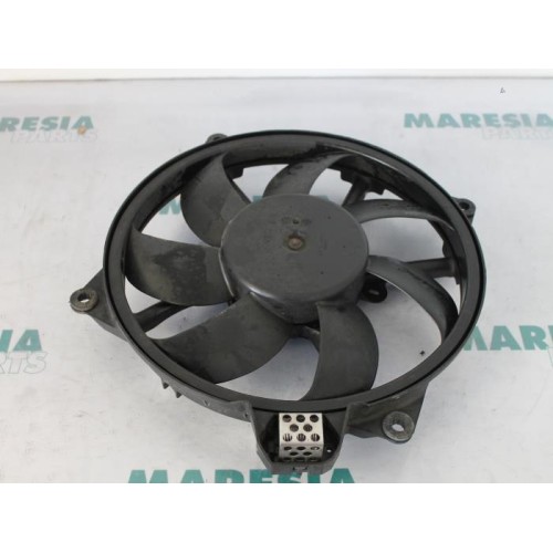 Renault - Megane - Fan motor