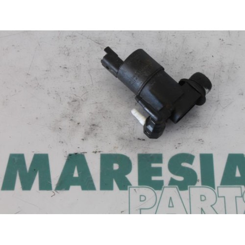 Peugeot - 1007 - Scheibensprüherpumpe vorne