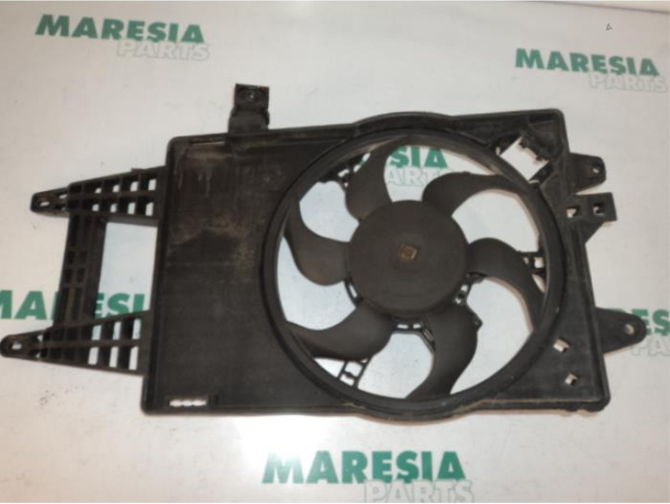 Fiat - Punto - Fan motor