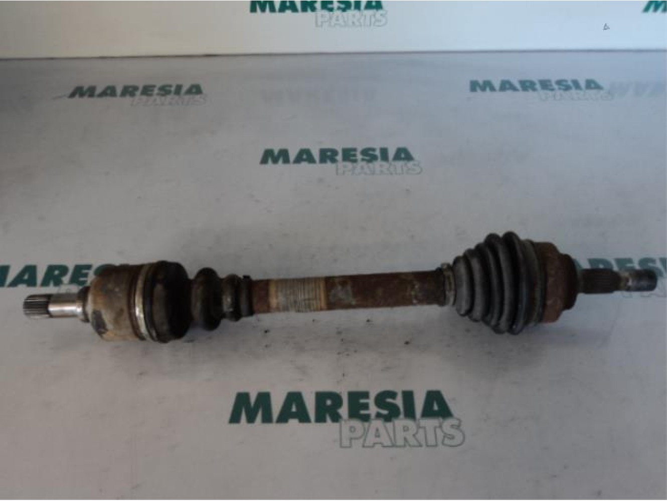 Citroen - C5 - Aandrijfas links-voor