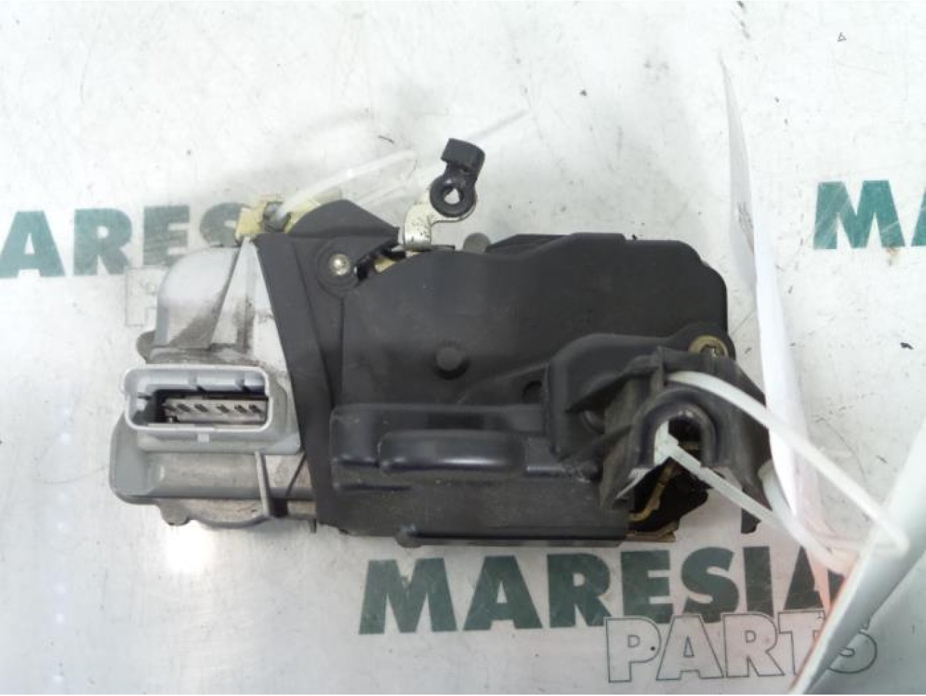 Peugeot - 307 - Door lock mechanism 4-door, front left