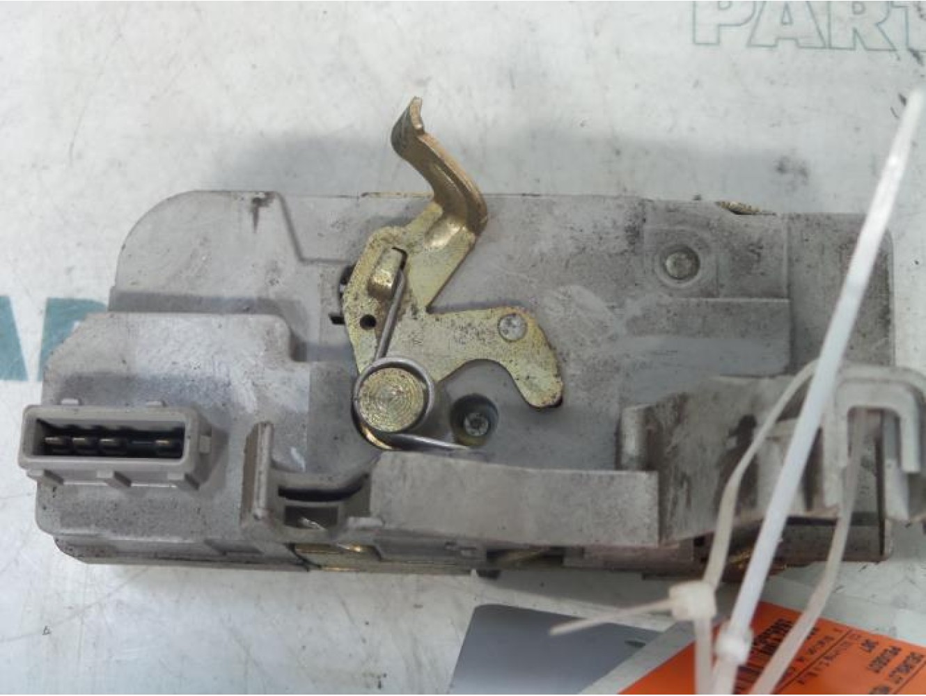 Peugeot - 307 - Rear door lock mechanism 4-door, left