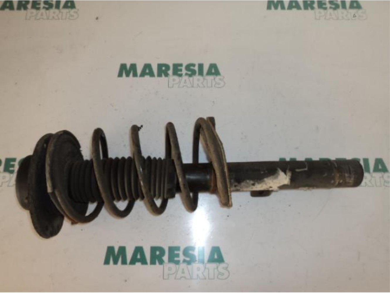 Peugeot - 206 - Stoßdämpferstrebe links vorne