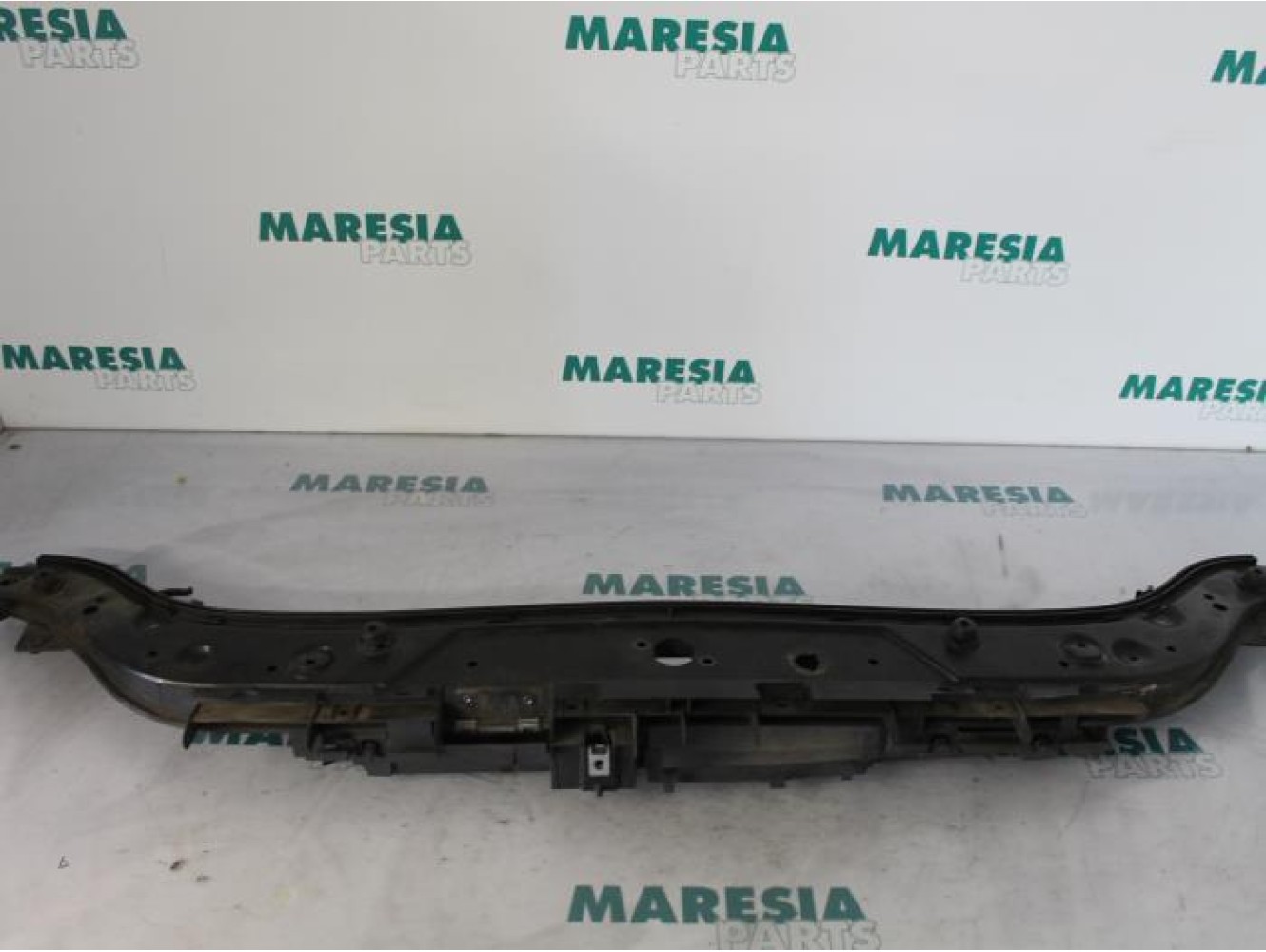 Renault - Megane - Lock plate