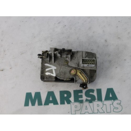 Peugeot - 206 - Deurslot Mechaniek 2Deurs links