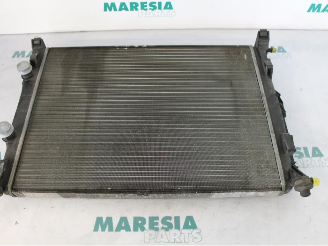 Renault - Megane - Radiator