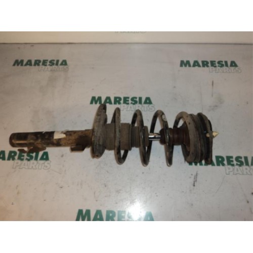 Renault - Megane Scenic - Front shock absorber rod, left