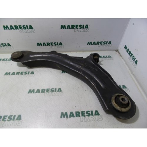 Renault - Megane Scenic - Front lower wishbone, right