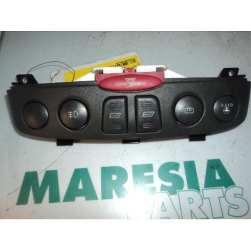 Fiat - Punto - Multi-functional window switch
