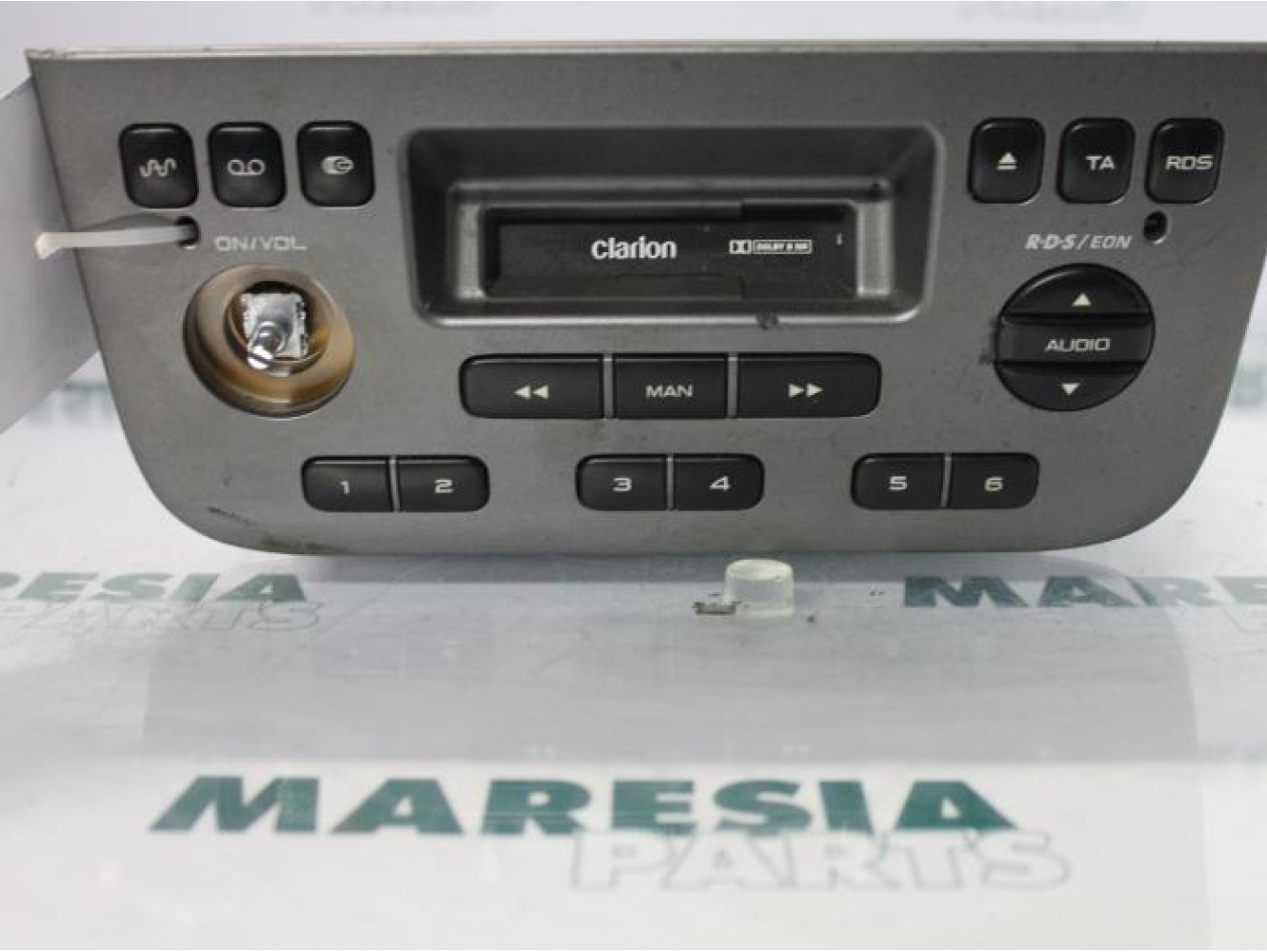 Peugeot - 406 - Radio