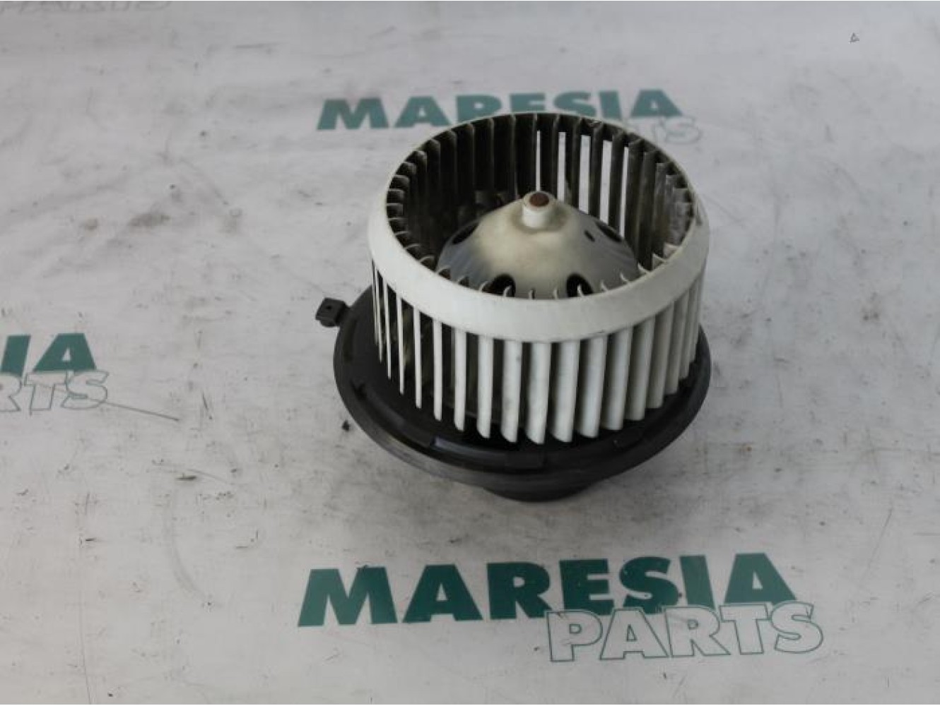Alfa Romeo - 147 - Heating and ventilation fan motor