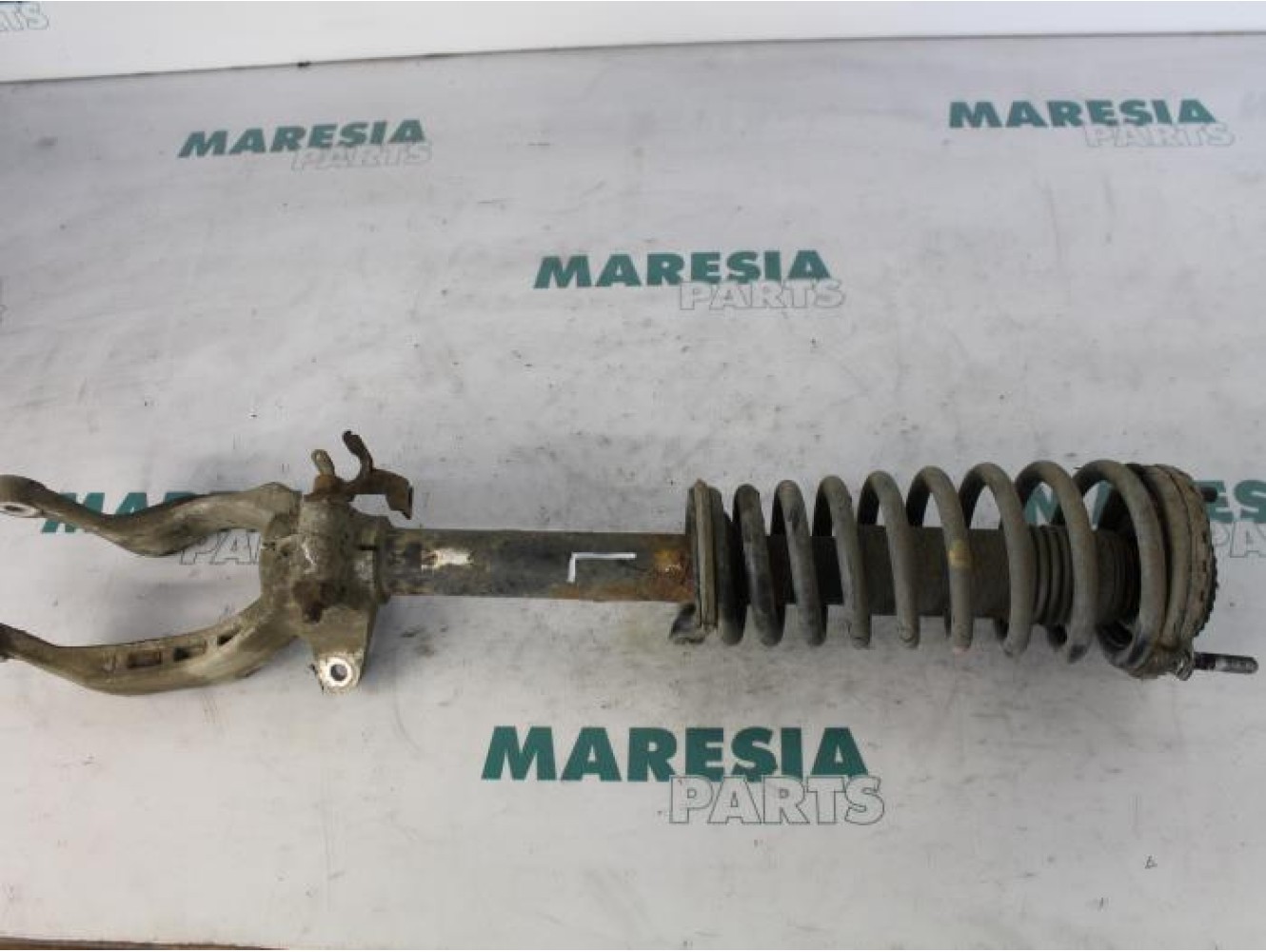 Alfa Romeo - 147 - Stoßdämpferstrebe links vorne