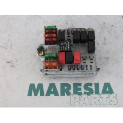 Alfa Romeo - 147 - Fuse box