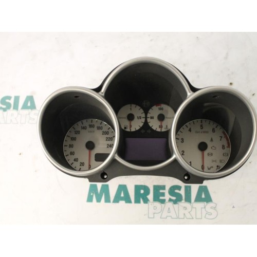 Alfa Romeo - 147 - Instrumentenbrett