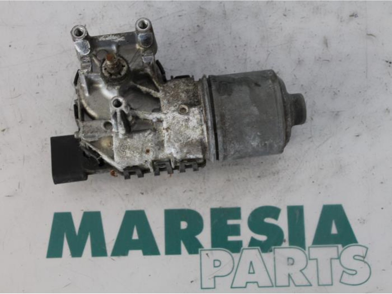 Alfa Romeo - 147 - Front wiper motor