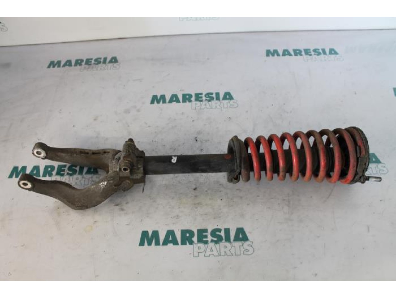 Alfa Romeo - 147 - Stoßdämpferstrebe rechts vorne