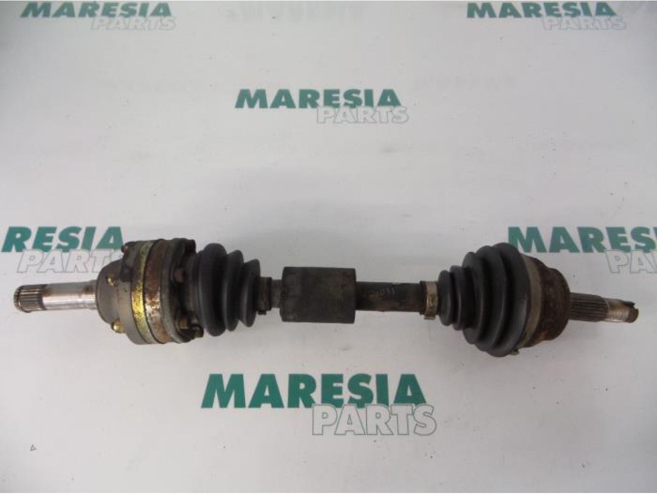 Alfa Romeo - 147 - Aandrijfas links-voor