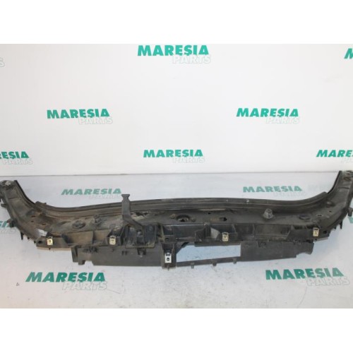 Renault - Megane Scenic - Lock plate