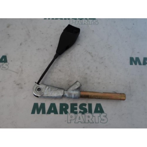 Renault - Megane Scenic - Gurtsrammer links