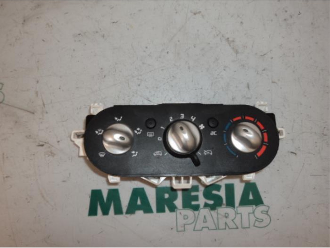 Renault - Twingo - Heater control panel