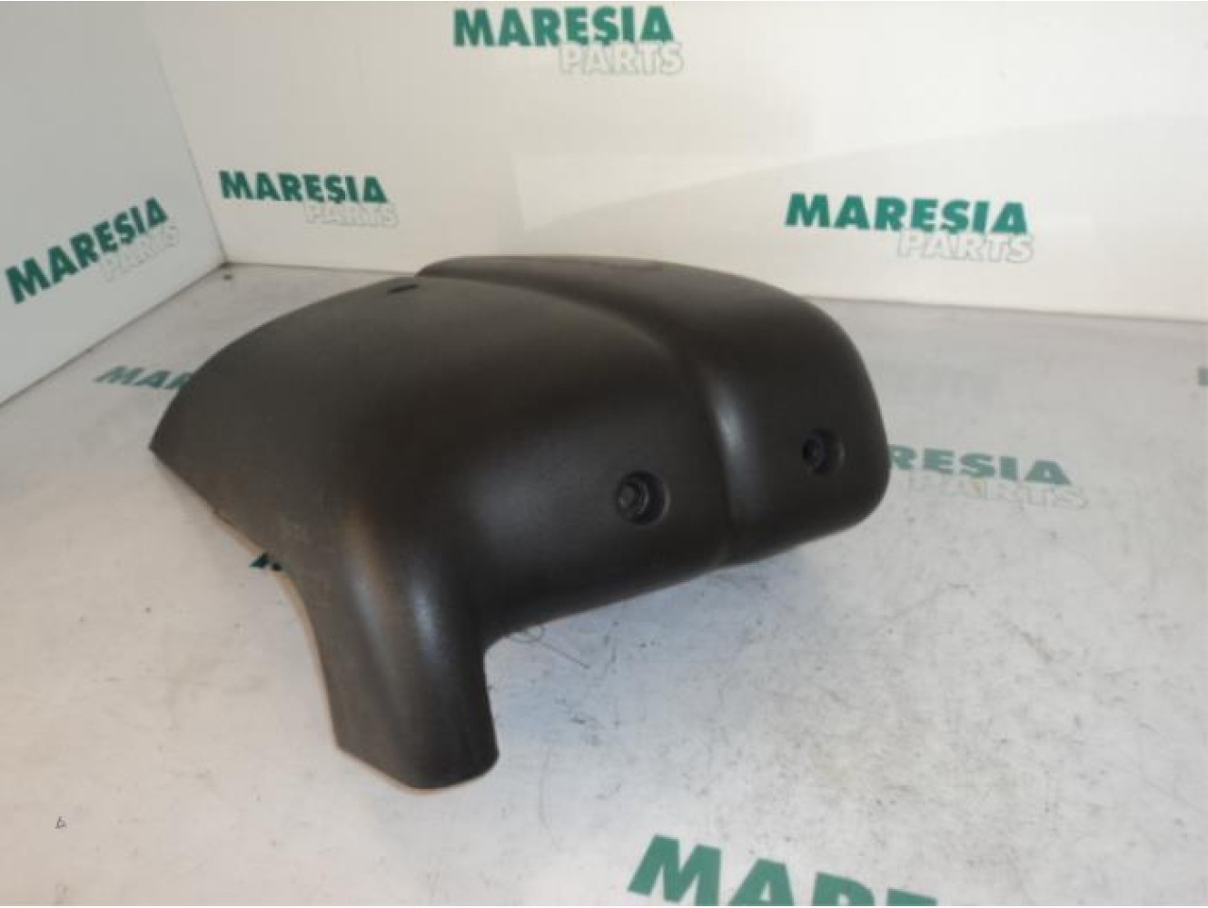 Renault - Master - Rear bumper component, left