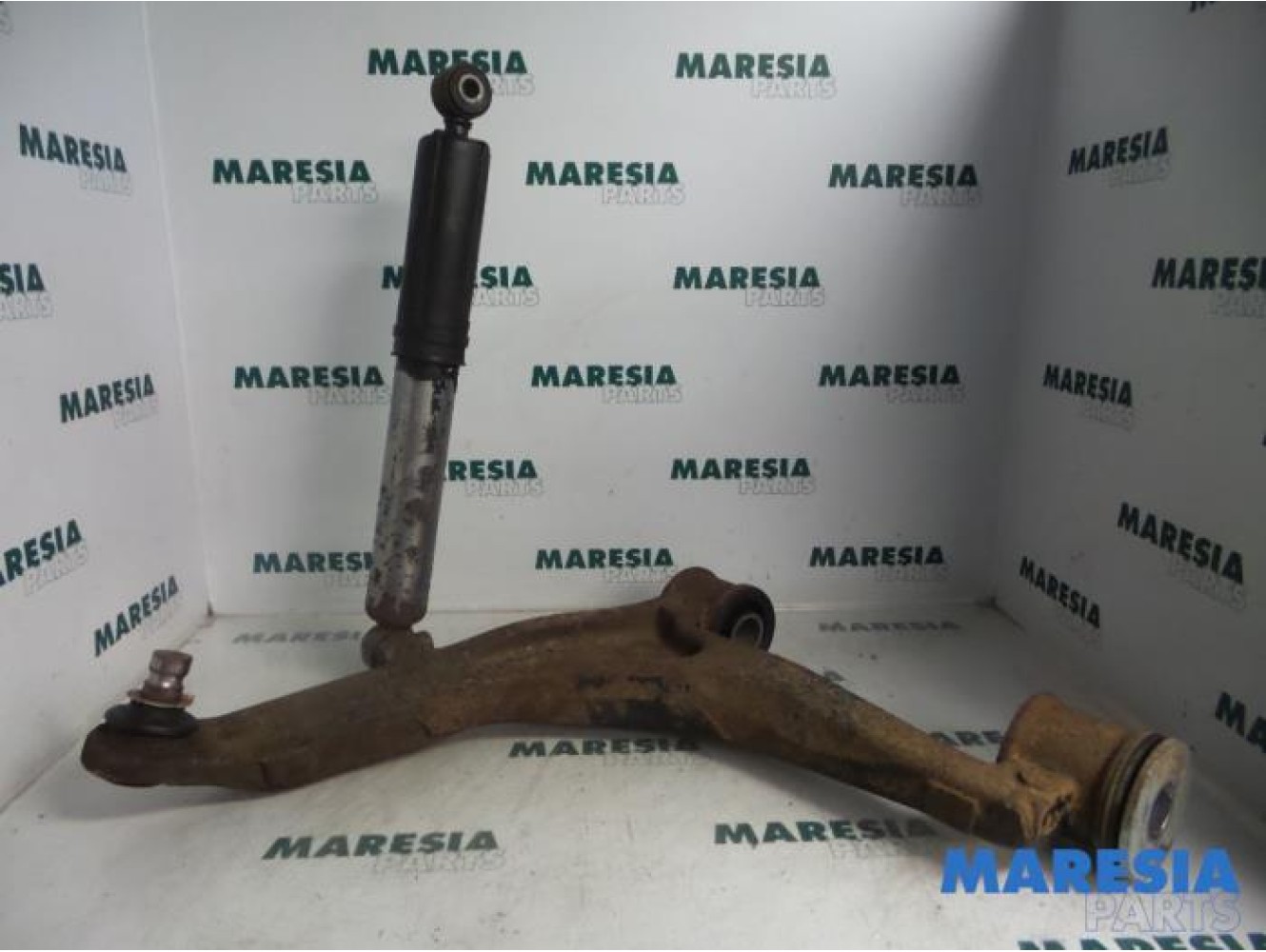 Renault - Master - Front lower wishbone, left