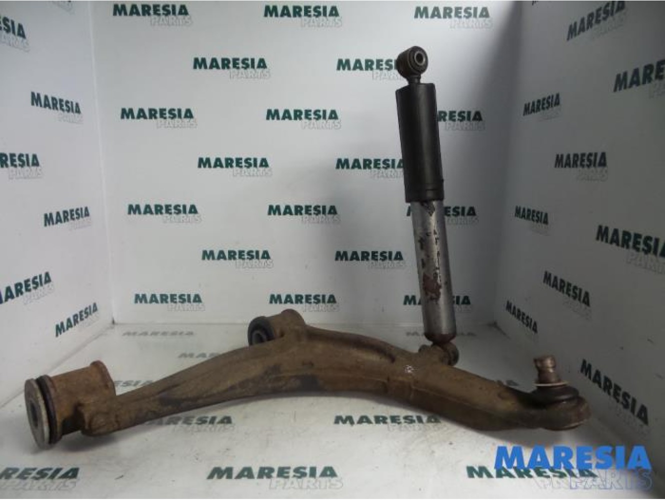 Renault - Master - Front lower wishbone, right