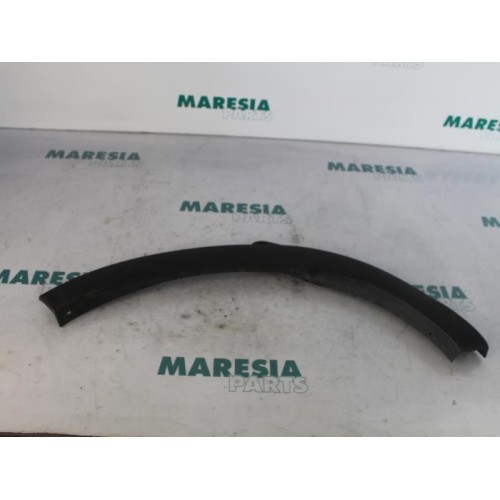 Renault - Master - Front wing, left