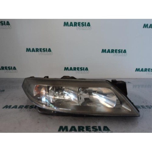 Renault - Laguna - Phare droit