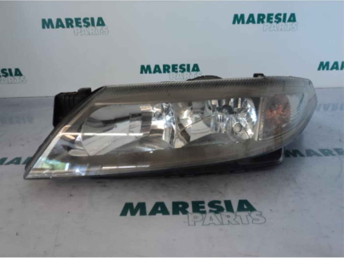Renault - Laguna - Scheinwerfer links