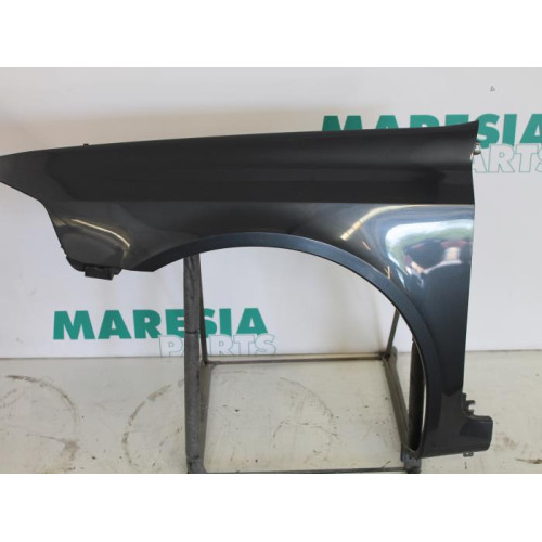 Renault - Laguna - Front wing, left