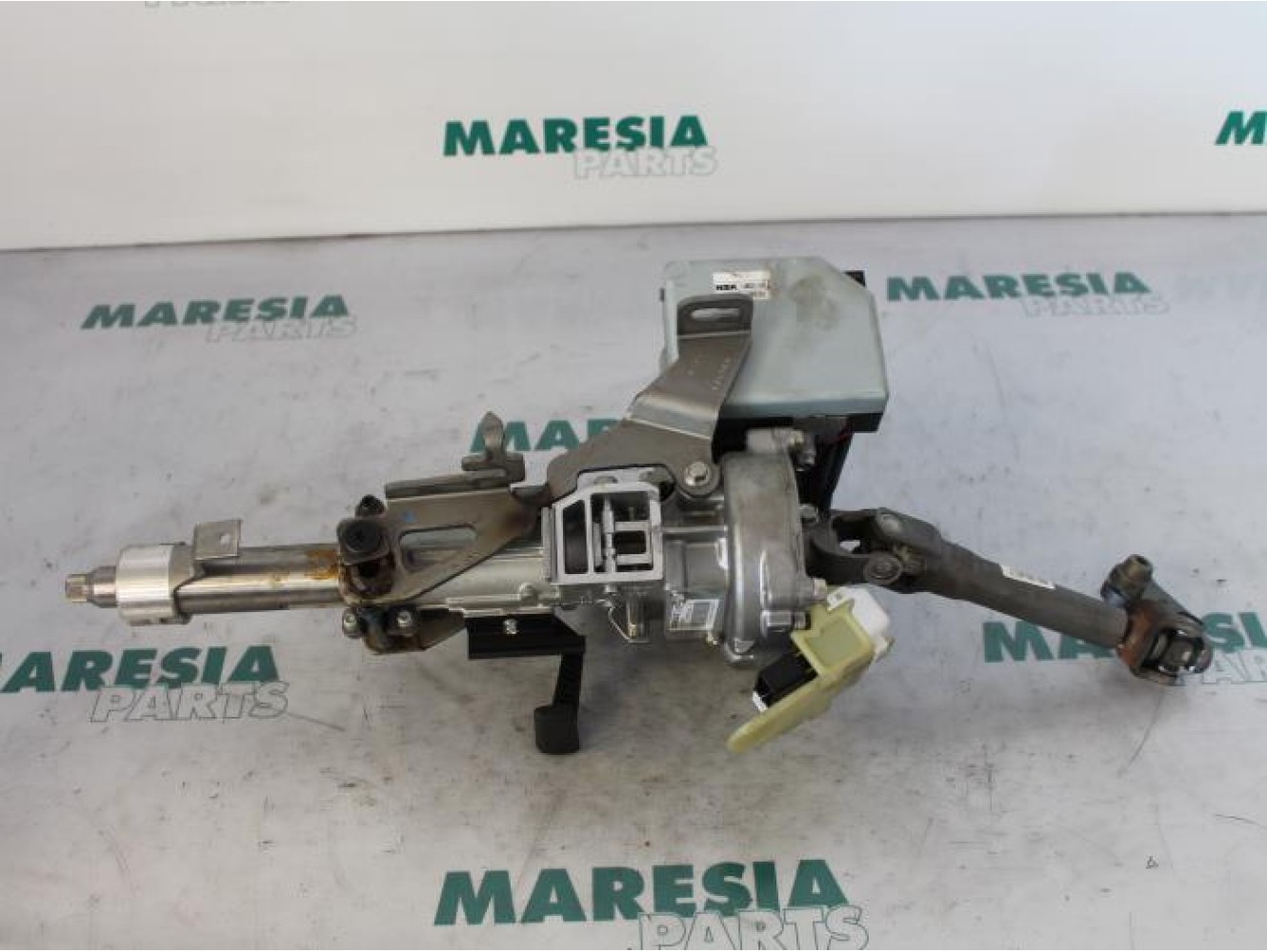 Renault - Megane - Steering column housing